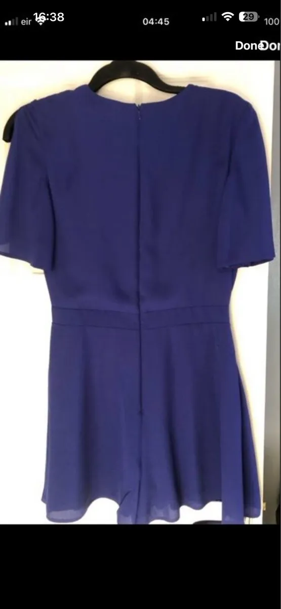 Ladies shorts suit size 8 €10 - Image 2