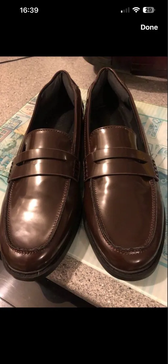 Mens shoes size 6 €10 - Image 1