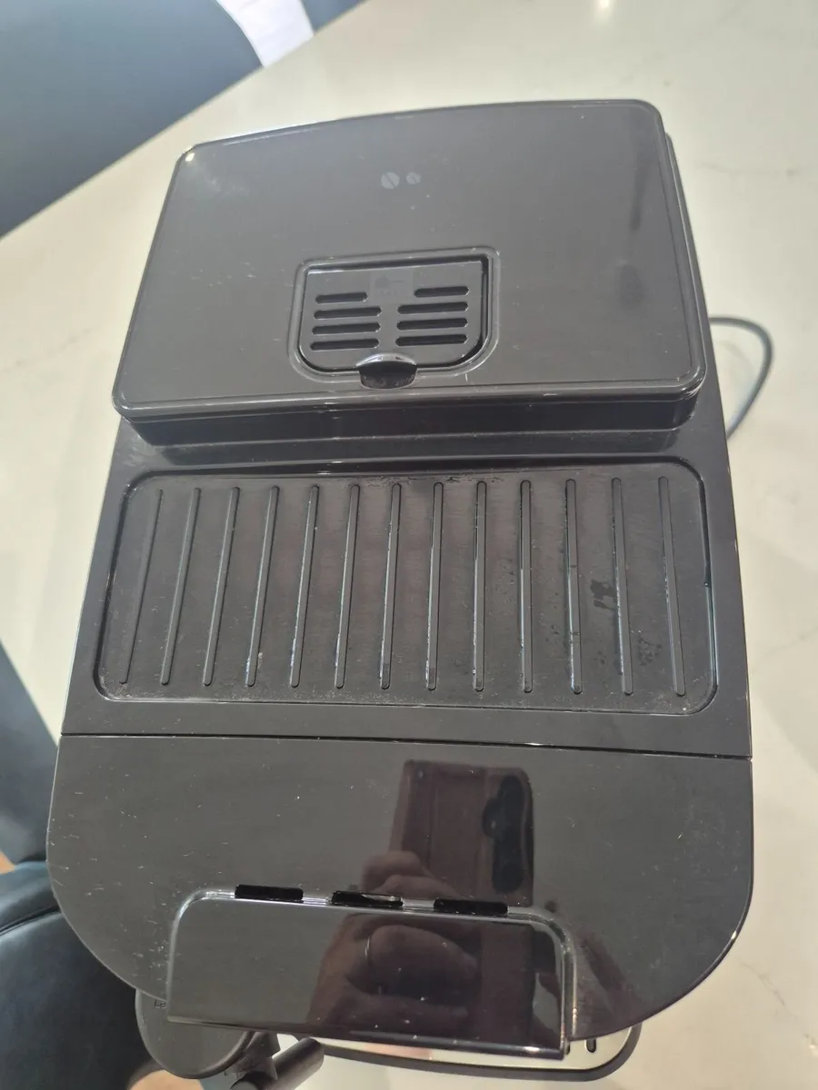 DeLonghi Coffee  Machine - Image 2