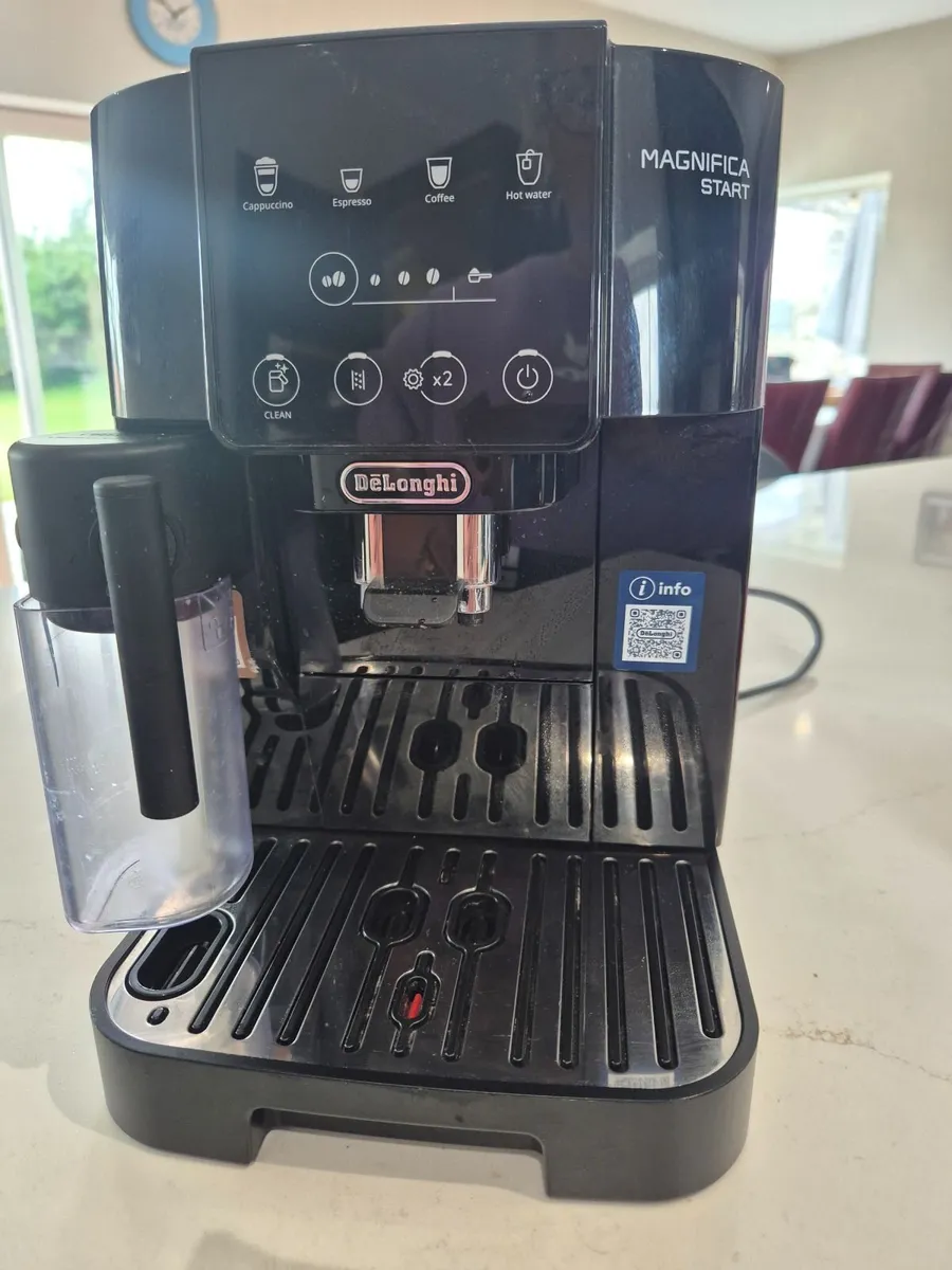 DeLonghi Coffee  Machine - Image 1