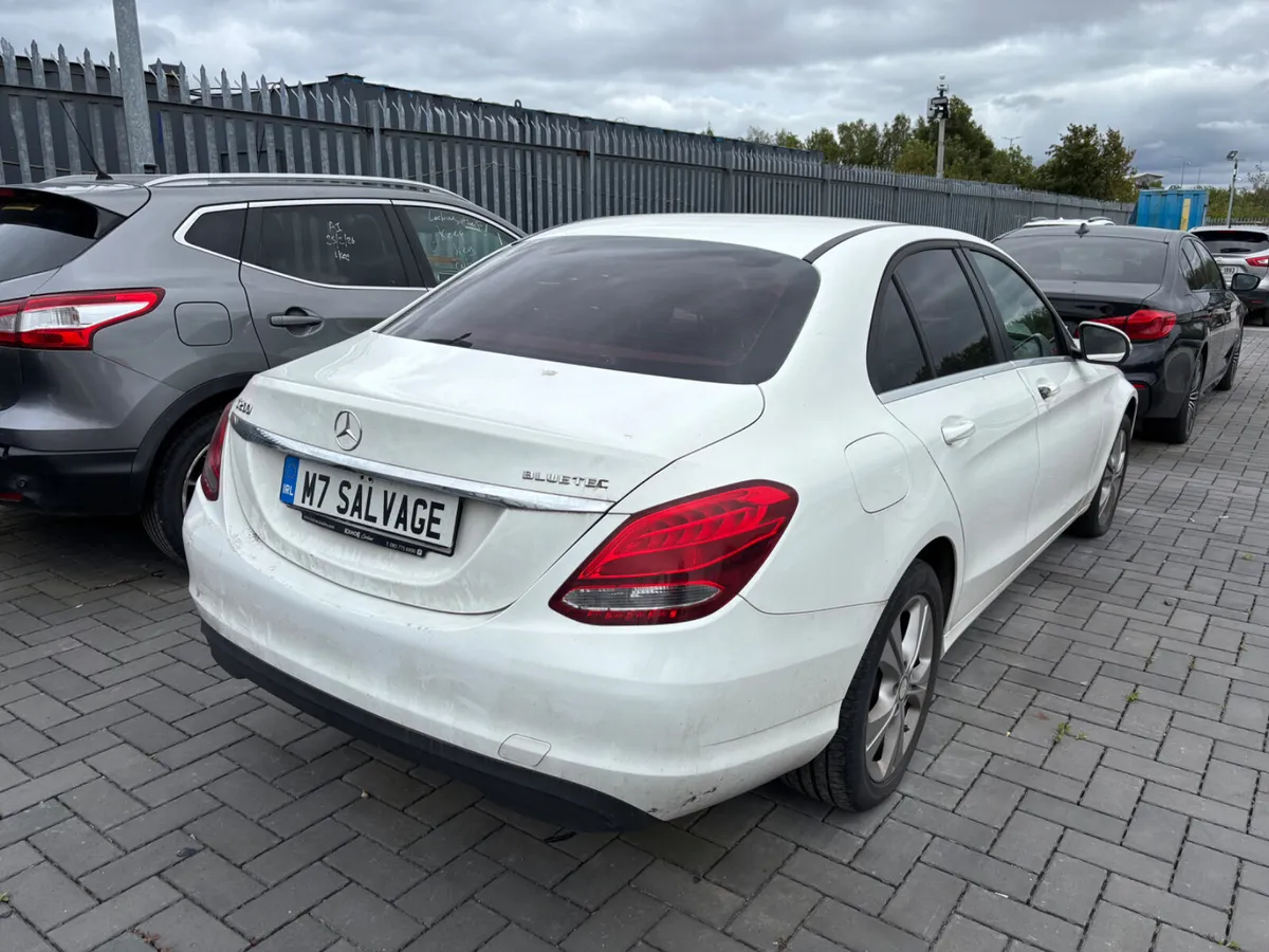 15 Mercedes C Class 290km - Image 3
