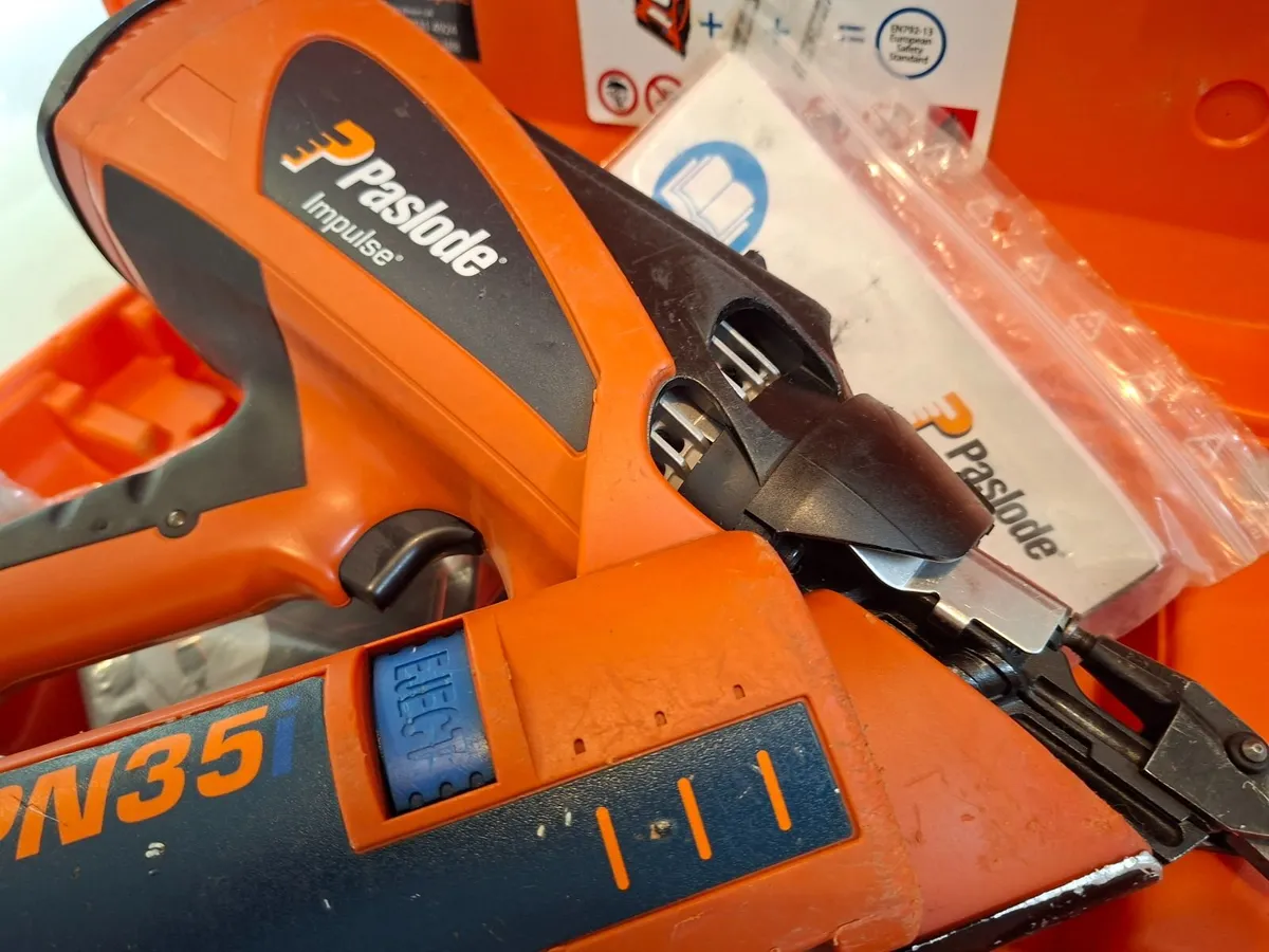 Paslode Impulse PPN35 Ni-MH Placement Nailer - Image 4