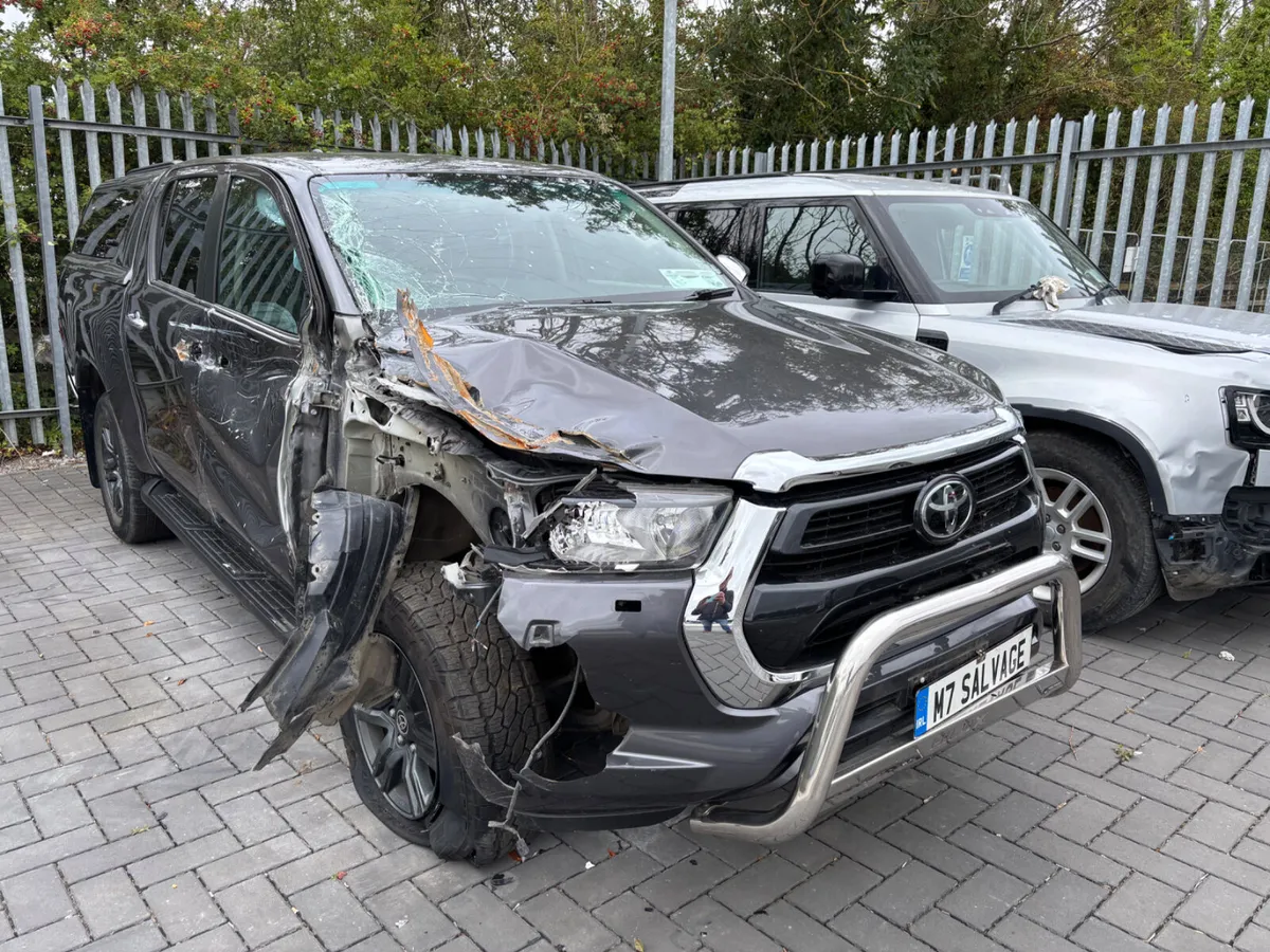 23 Hilux Auto 68km Chassis safe Starting - Image 2