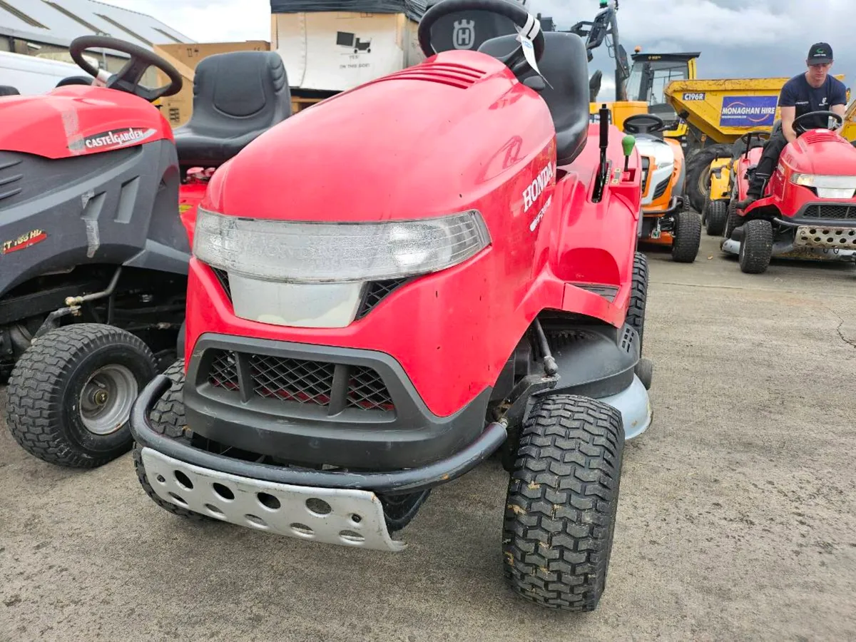 Honda 2417 Ride On Tractor lawnmower Lawn Mower - Image 2