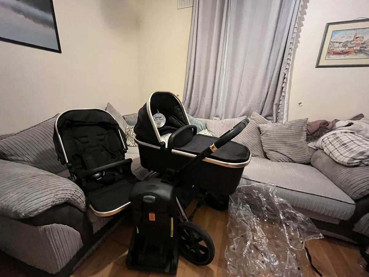 Pram Set - Image 1