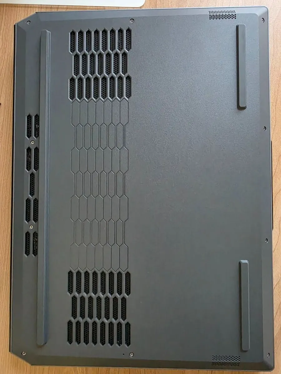 Lenovo LOQ 151AX9 RTX 4050 i5-12450HX 24GB RAM - Image 4