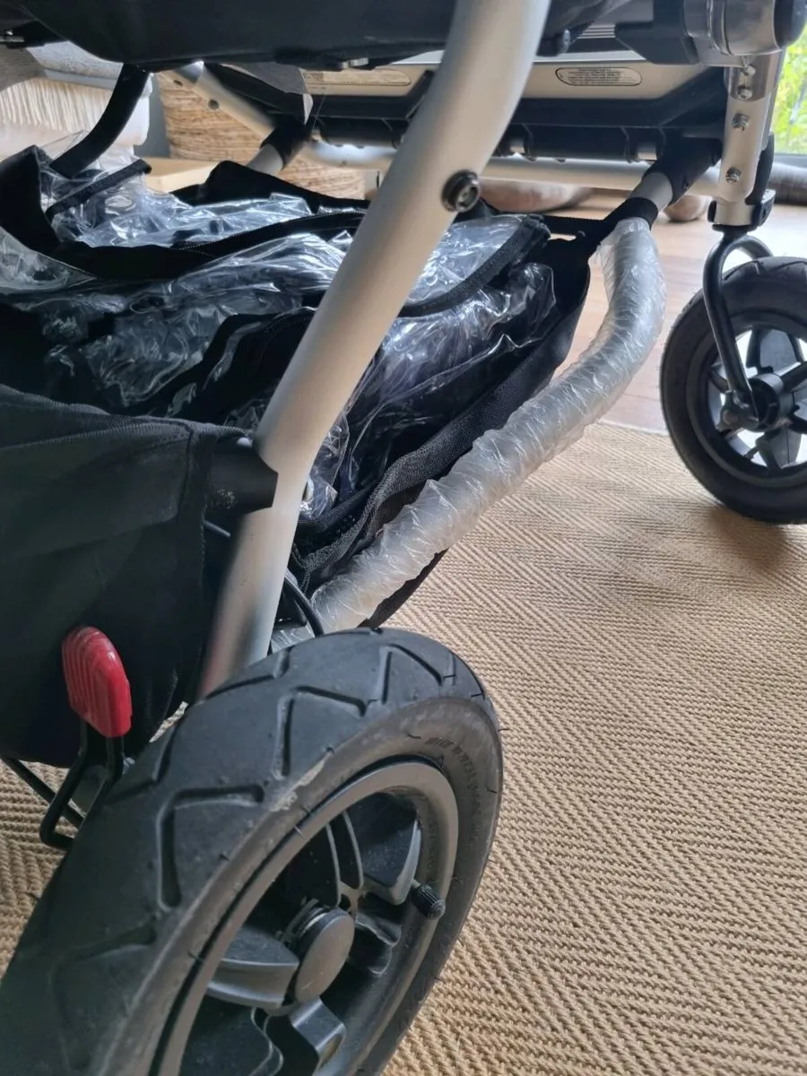 Mountain Buggy Duet - Image 4