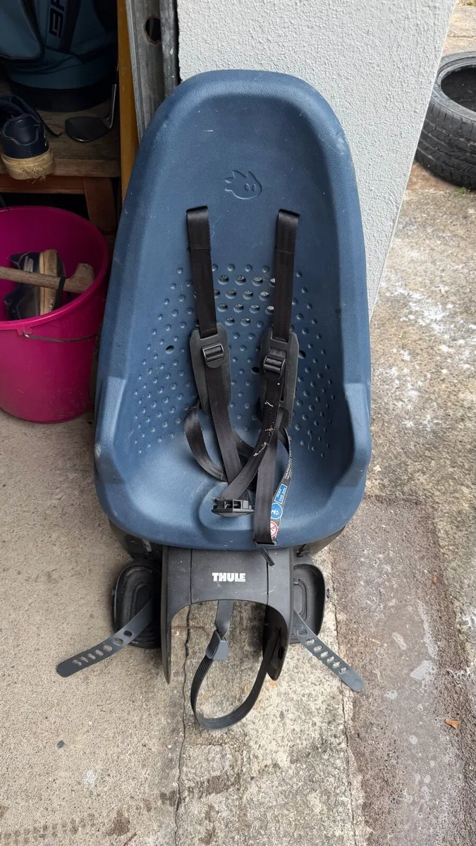 Thule child bike seat - Image 1