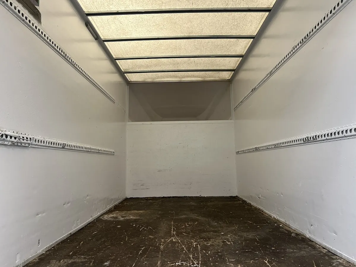 2023 Ford Transit Luton Box Van - Image 3