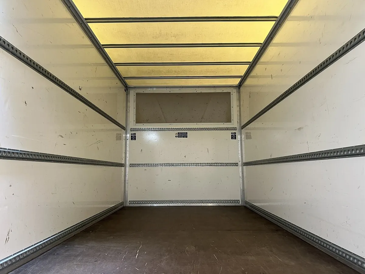 2024 Ford Transit Luton Box Van - Image 3