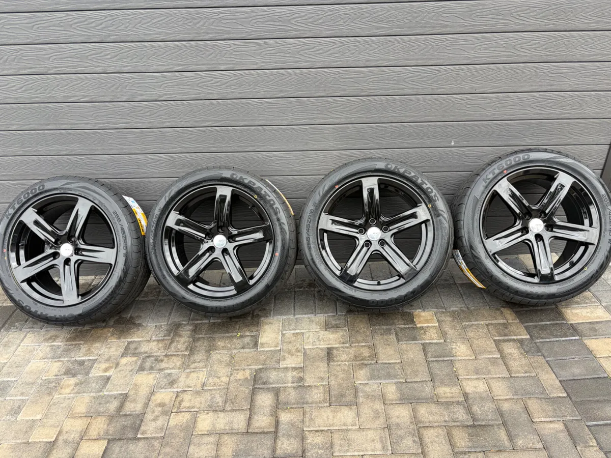 18” BRAND NEW RENUALT TRAFFIC ALLOY WHEELS & TYRES - Image 2