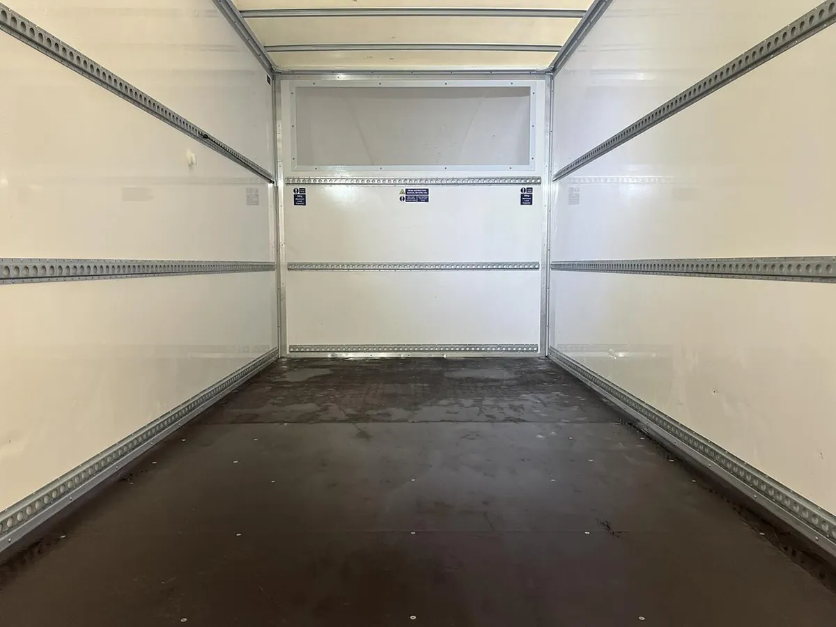 2025 Ford Transit Luton Box Van - Image 3