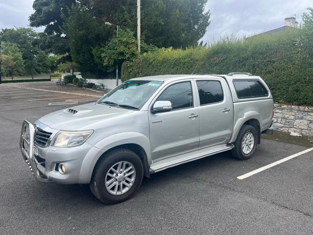 142 TOYOTA HILUX 3.0 D4D - Image 1