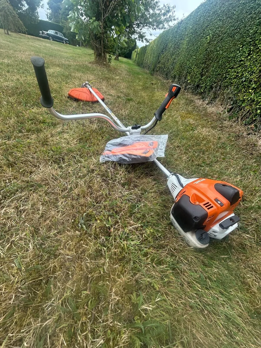 Hedge strimmer - Image 1
