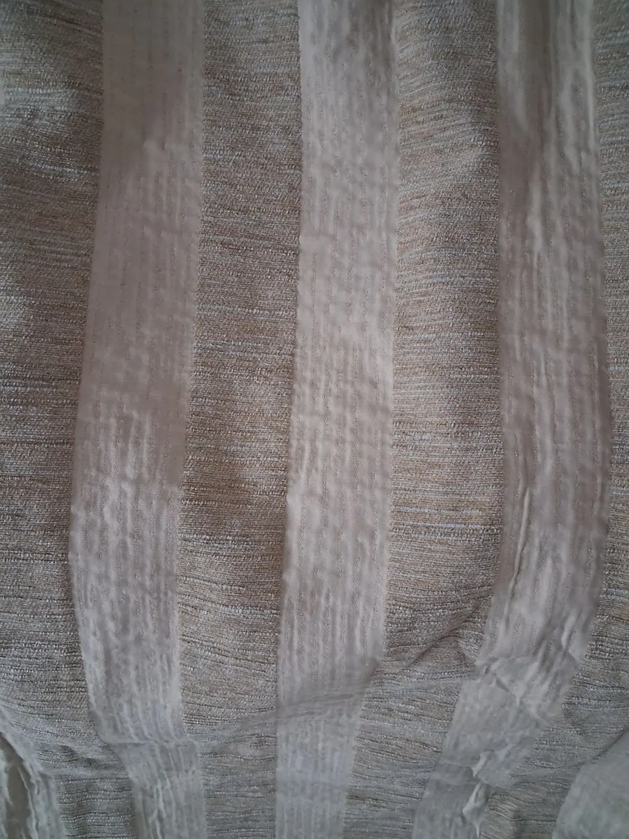 Curtains - Image 2