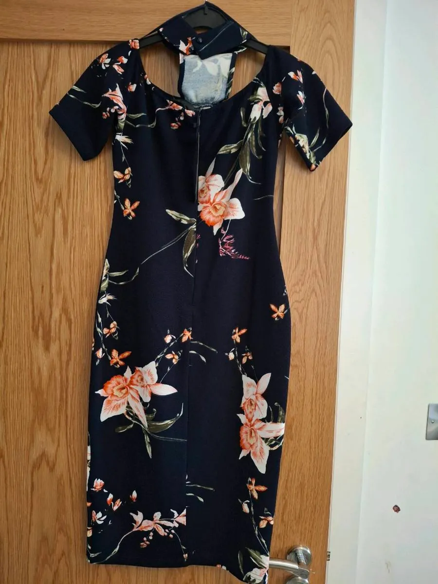 Dresses size 12 / 14 - Image 3