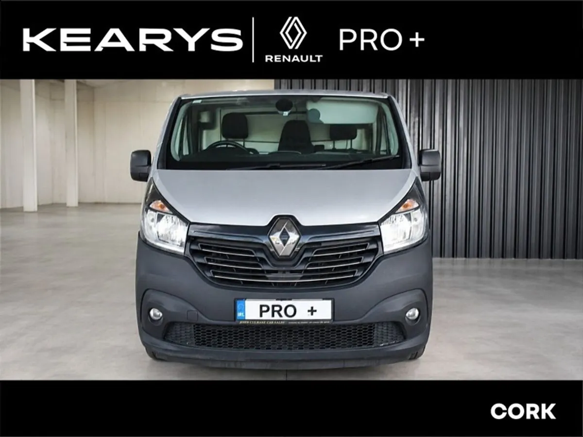 Renault Trafic LL29 ENERGY dCi 125 Sport Panel Van - Image 2