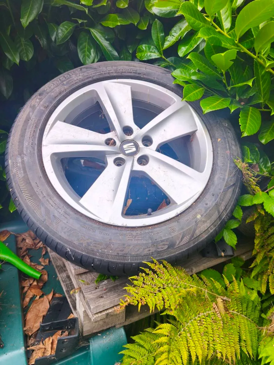 Seat alloy wheels - Image 1
