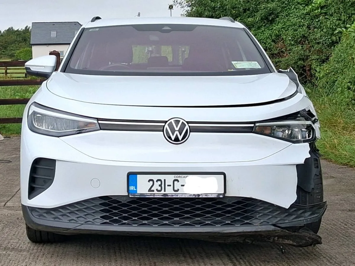 2023 VW ID4 LOW KMS - Image 2