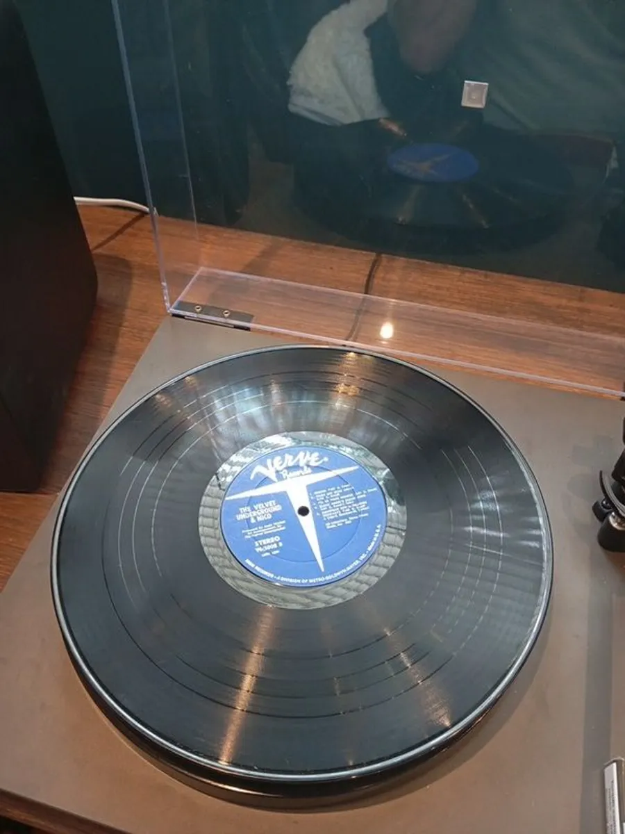 vinyl record - Image 1