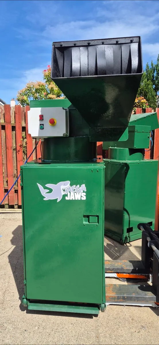 Glass bottle crusher compactor baler - Image 1