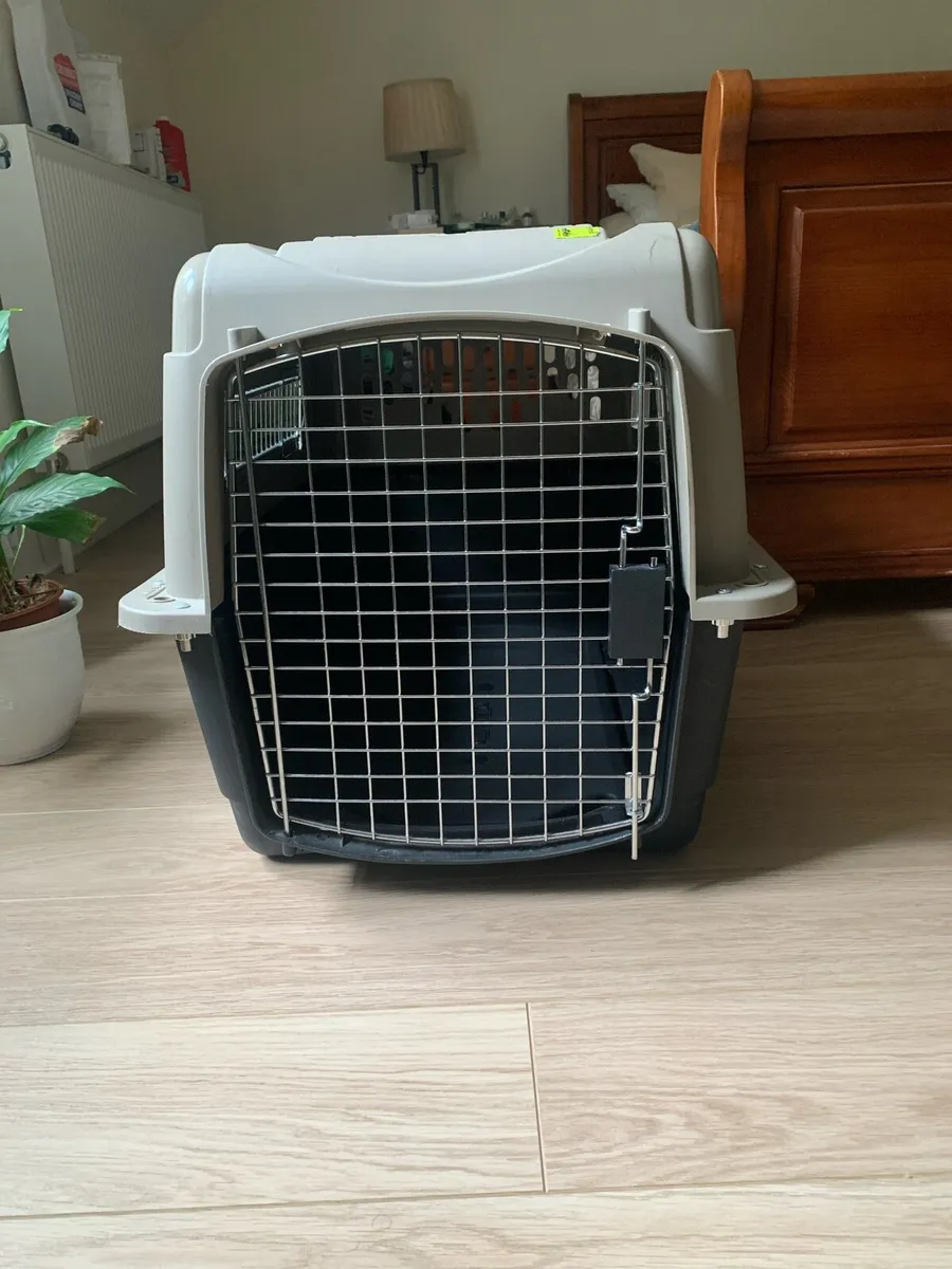 Dog or cat travel carrier - Image 1