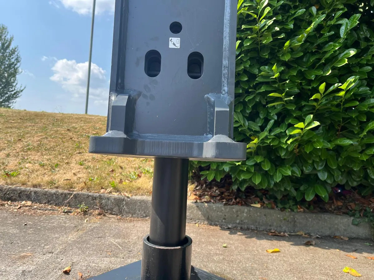 DEVELON HB22FH Rock Breaker for Excavator - Image 4