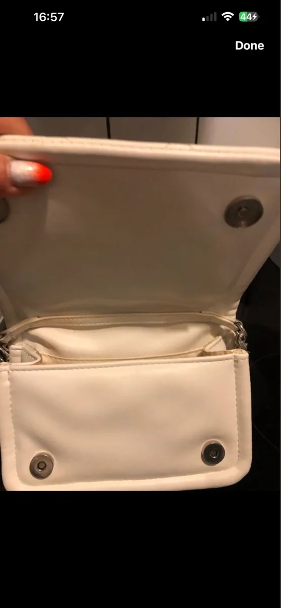 Ladies bag €5 - Image 4