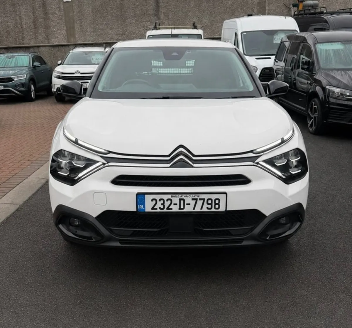 232 Citroen C4 Commercial - Image 2