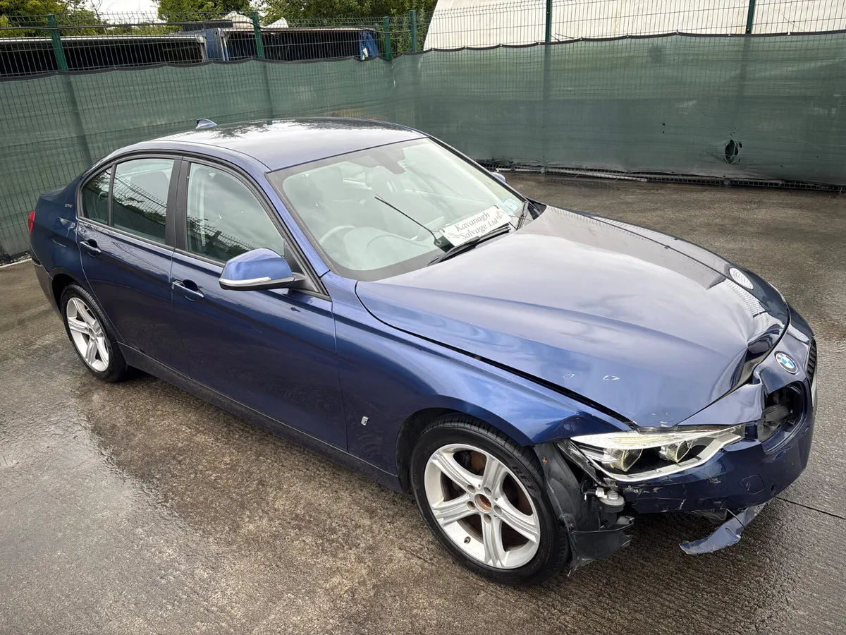 2018 BMW 330e  2.0 Hybrid    Automatic - Image 2