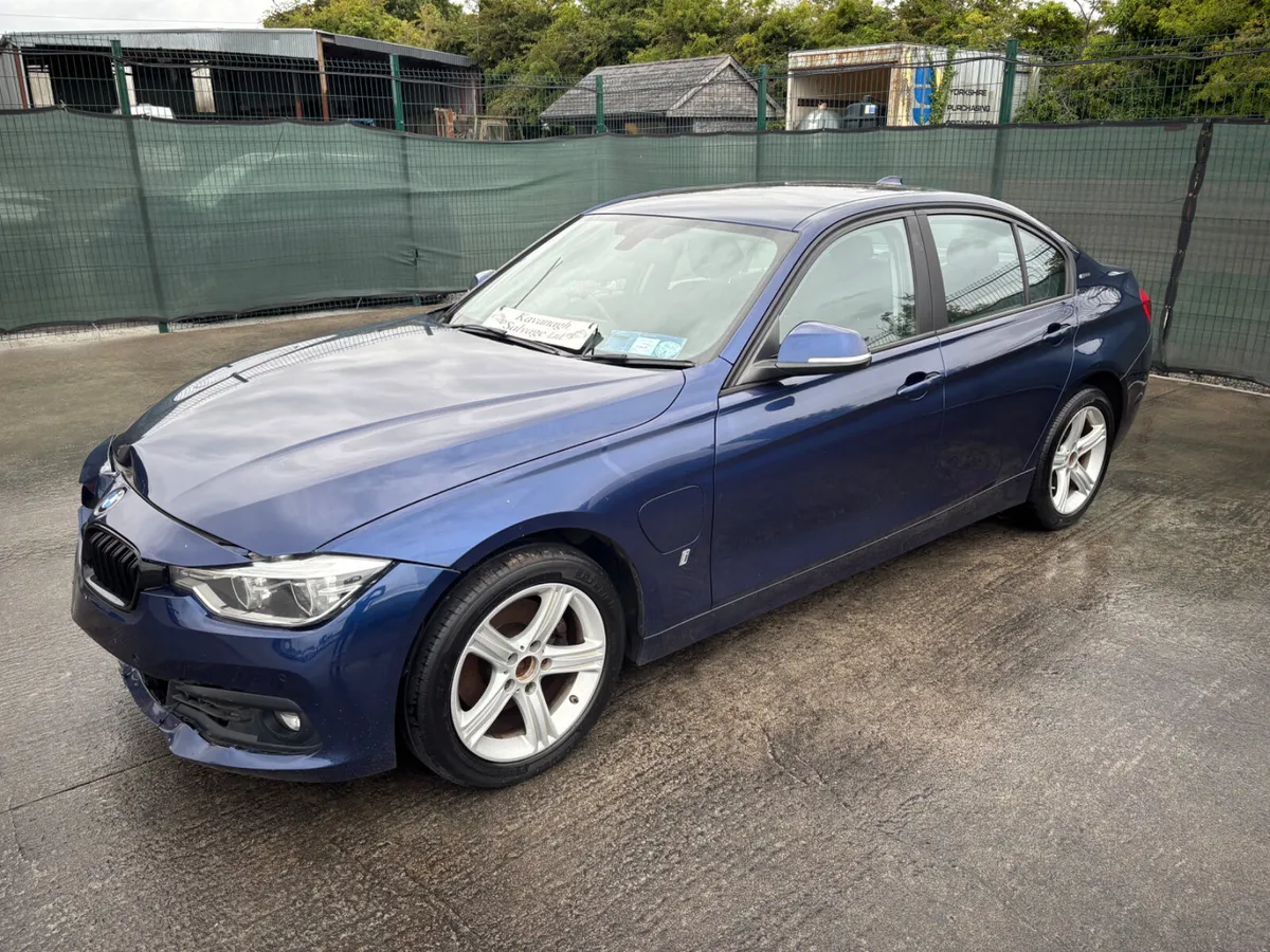2018 BMW 330e  2.0 Hybrid    Automatic - Image 1