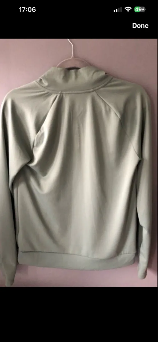 Ladies Nike sweater size XS €10 - Image 2