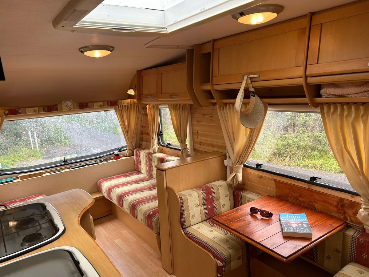 Caravan - Image 4