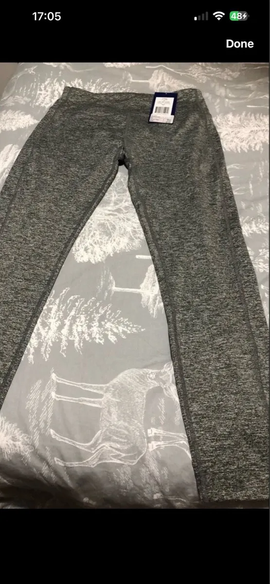 Ladies BNWT Ascis legging size 12 €15 - Image 1
