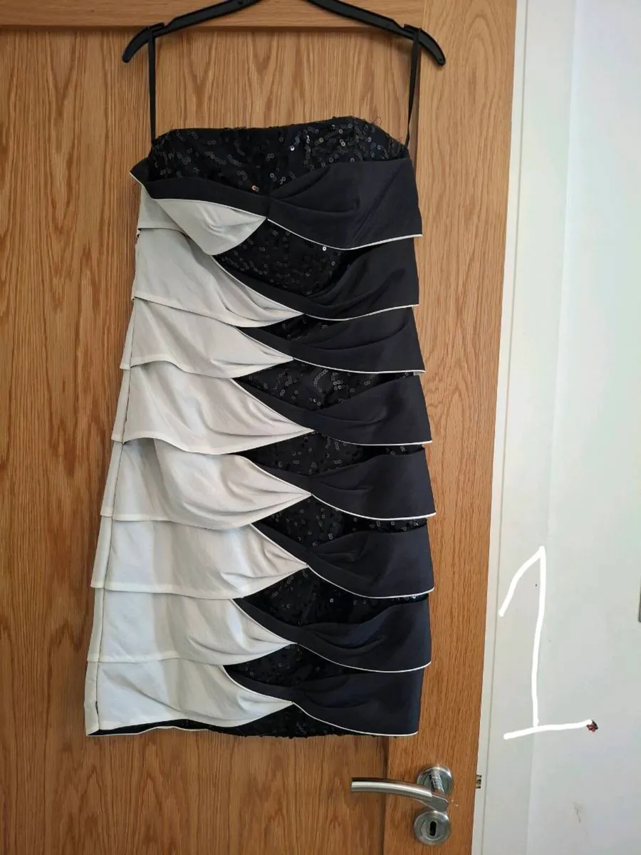 Dress size 10 - Image 2