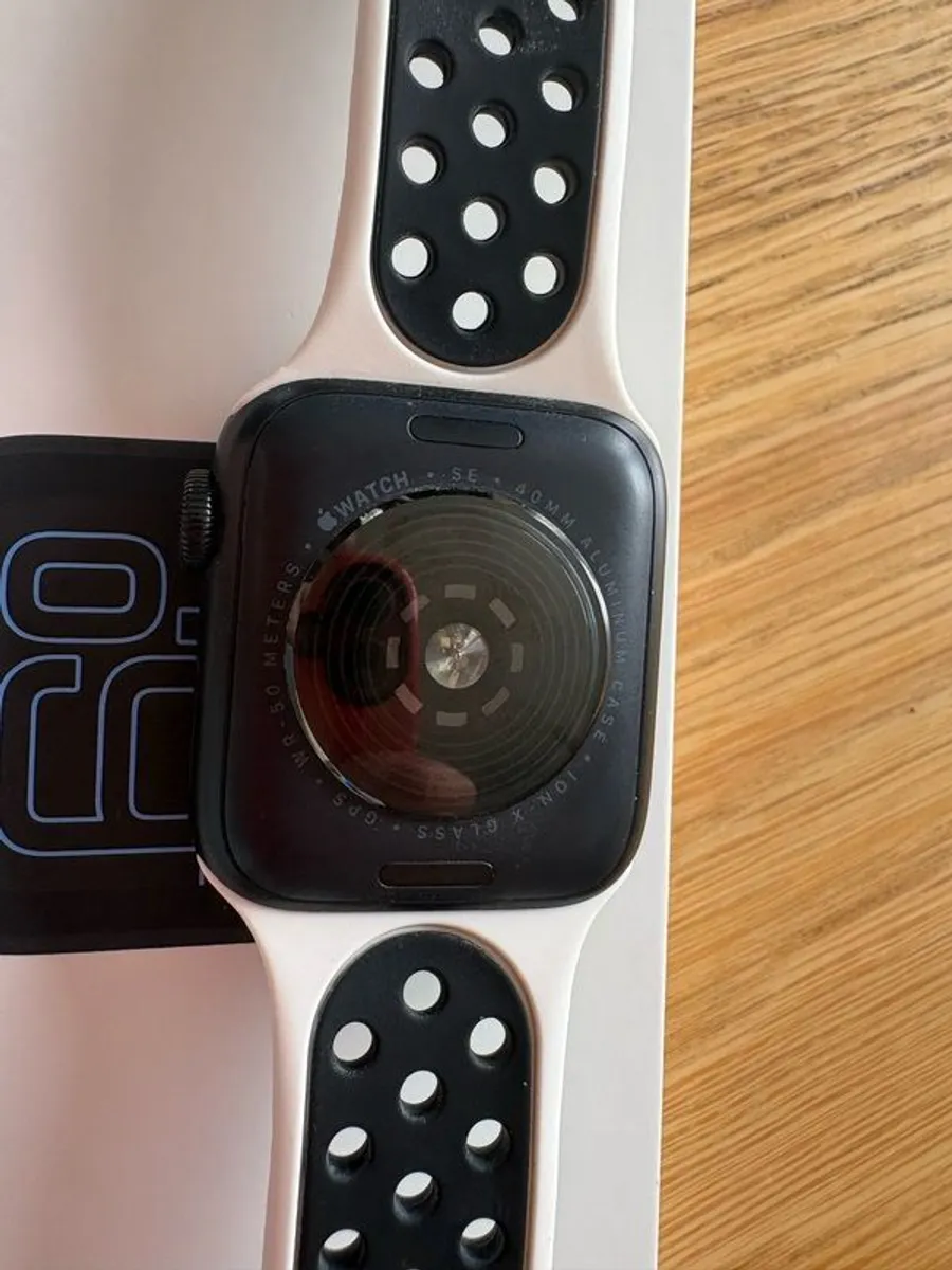 Apple Watch - Image 4