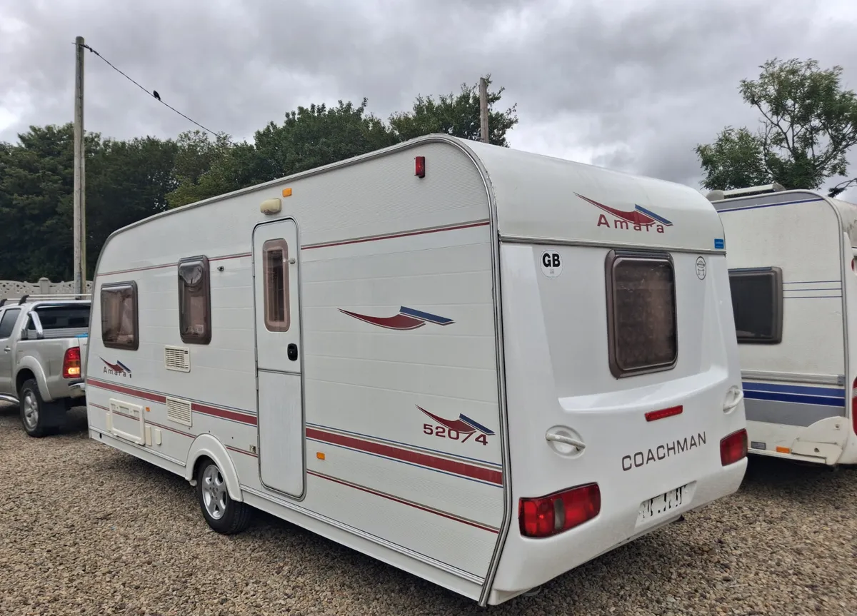 Coachman amara 4 bwith air awning and motor movers - Image 4