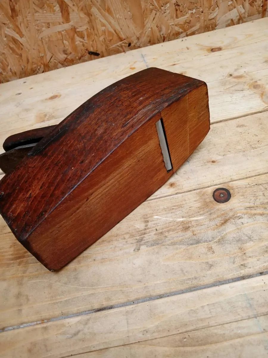 Wooden coffin plane - Image 4