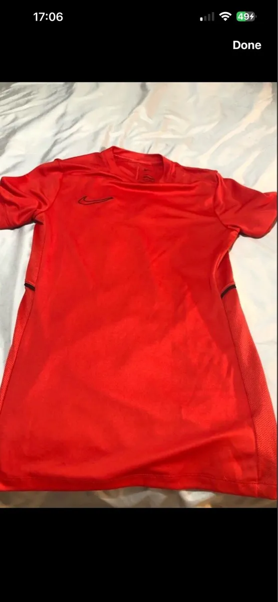 Boys Nike teeshirt size XS €5 - Image 1