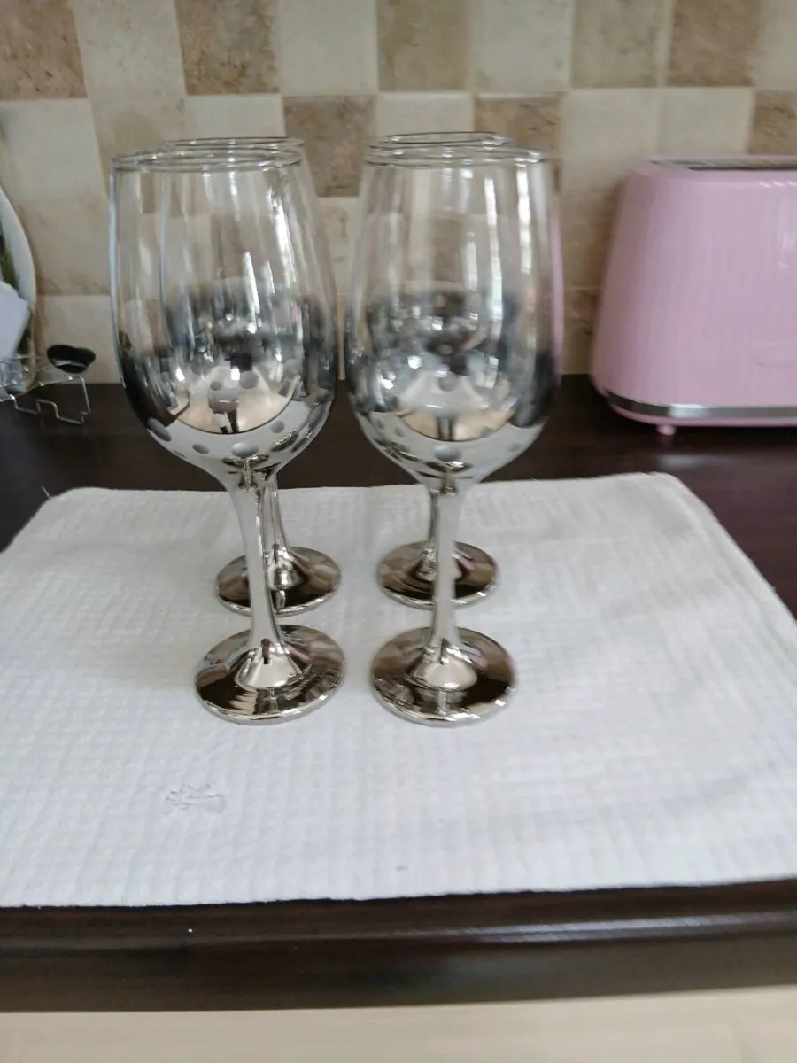PEWTER STEMMED VINTAGE WINE GLASSES  X. 4 OF THEM - Image 2
