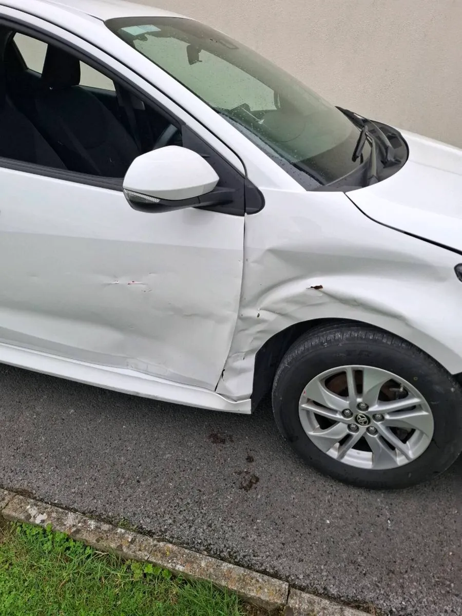 24 yaris hybrid - Image 3