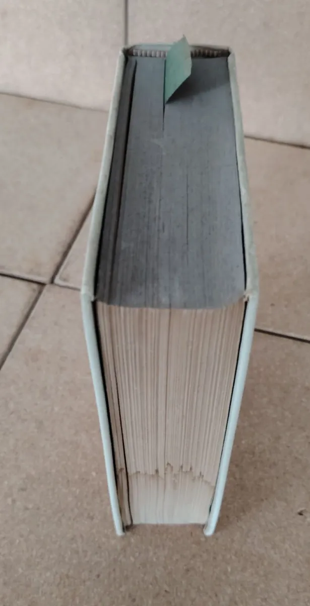 Vintage 1960 Reader's Digest Book with Rare Pink R - Image 2