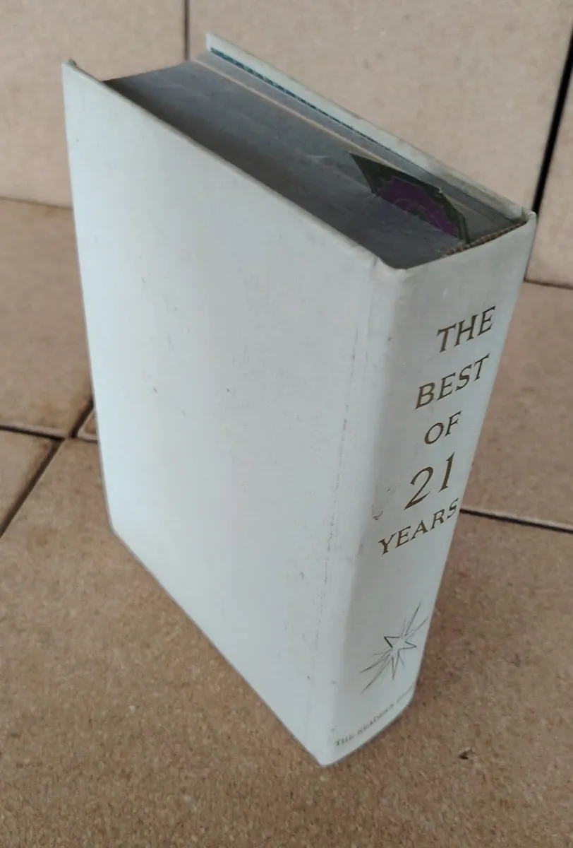 Vintage 1960 Reader's Digest Book with Rare Pink R - Image 3