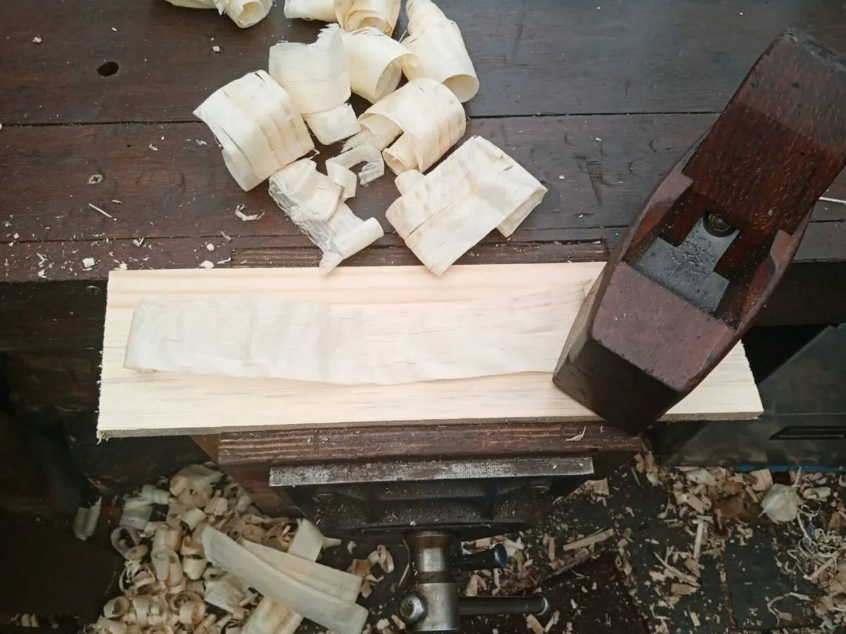 Wooden coffin plane - Image 2