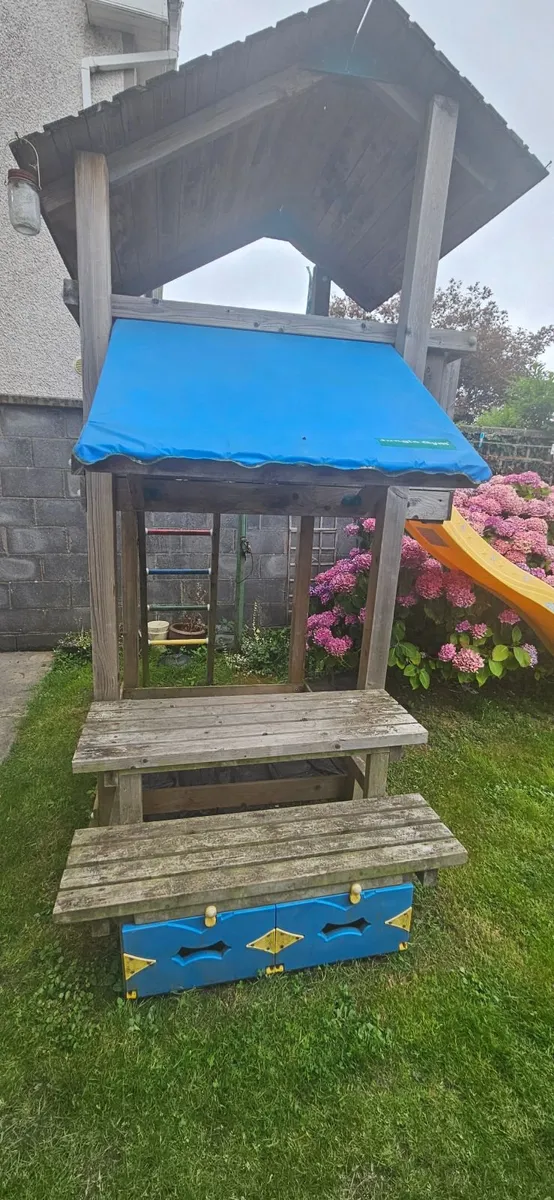 Jungle gym slide and picnic bench - Image 3