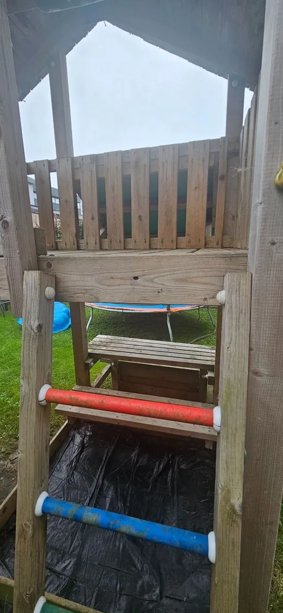 Jungle gym slide and picnic bench - Image 4