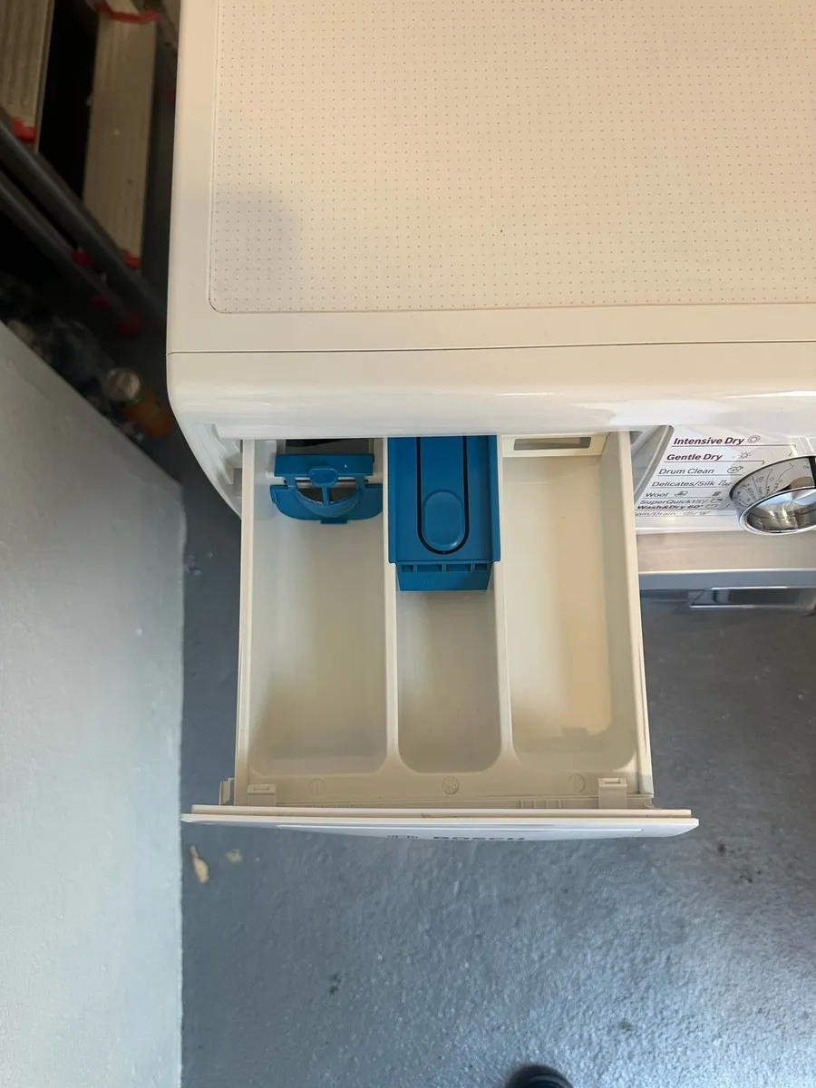 Bosch Washer dryer WVG30461GB - Image 3