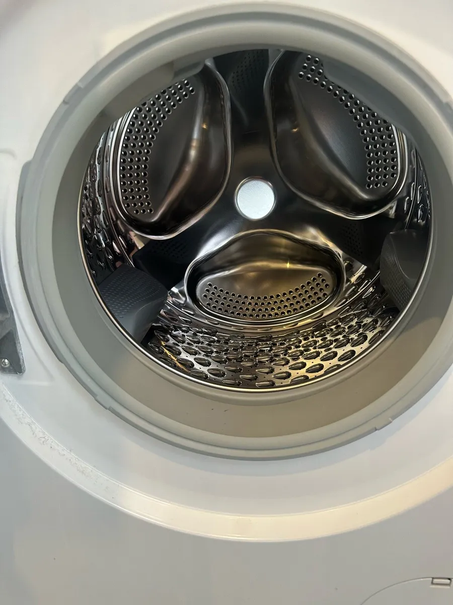Bosch Washer dryer WVG30461GB - Image 4
