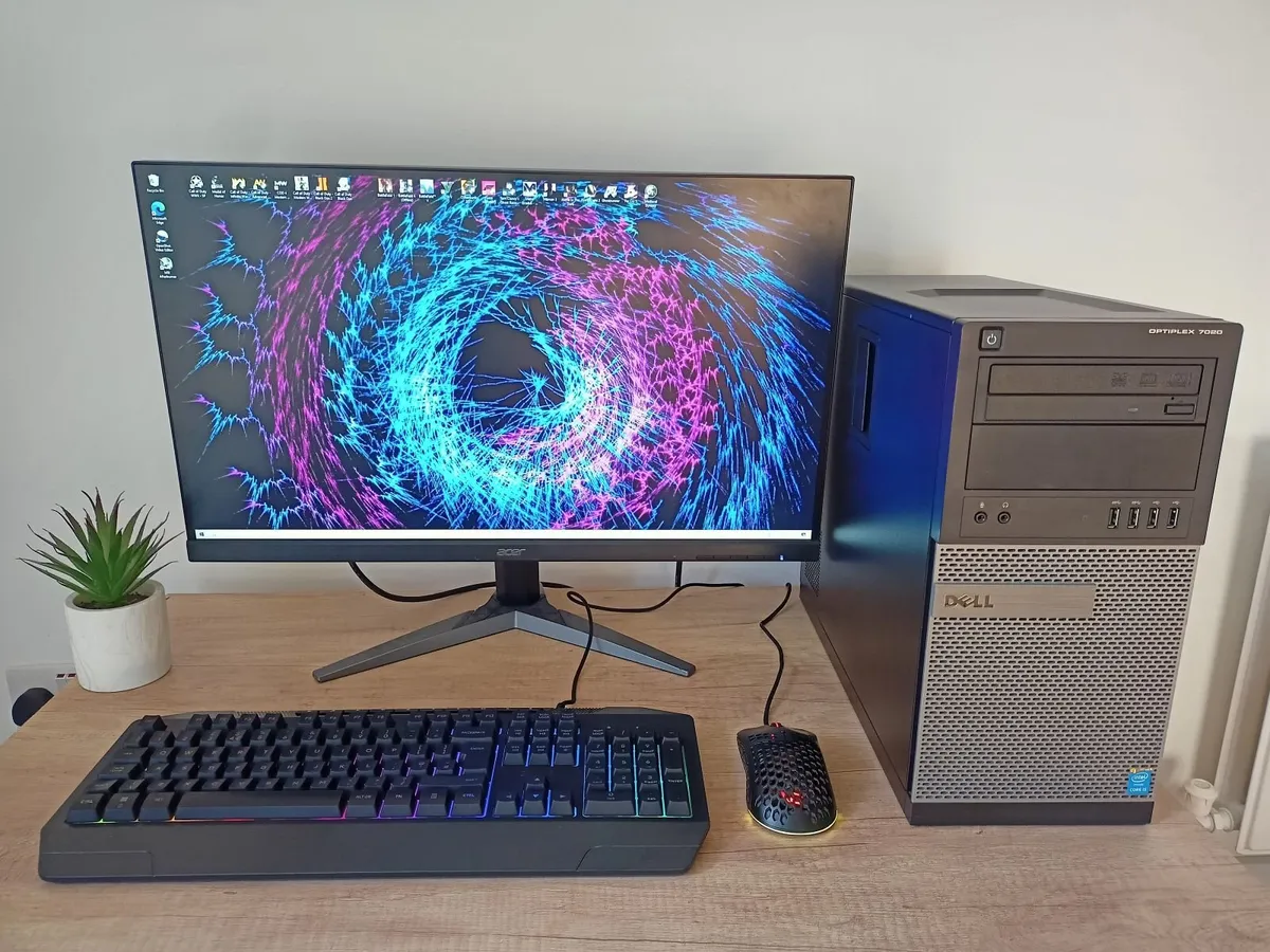Gaming PC setup - Image 1