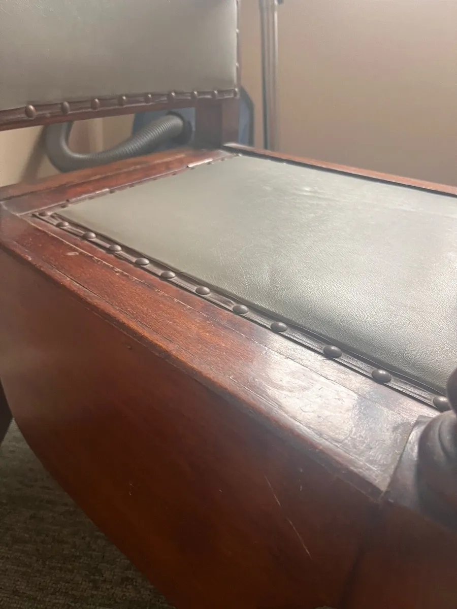 Free to a good home - Image 1